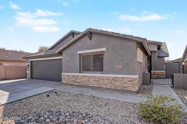Building Photo - 614 S 111th Dr