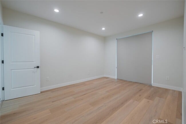 Building Photo - 10218 Fernglen Ave
