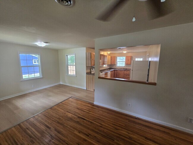 Building Photo - AVAILABLE NOW IN ENON AREA OF CHESTERFIELD COUNTY
