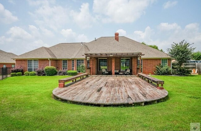 Building Photo - Beautiful, Spacious 4 bedroom Home for Rent!