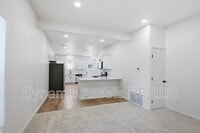 Building Photo - 542 E 23rd St