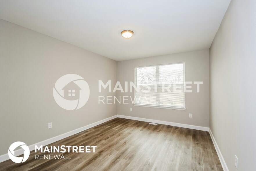 Building Photo - 5354 Trailview Dr