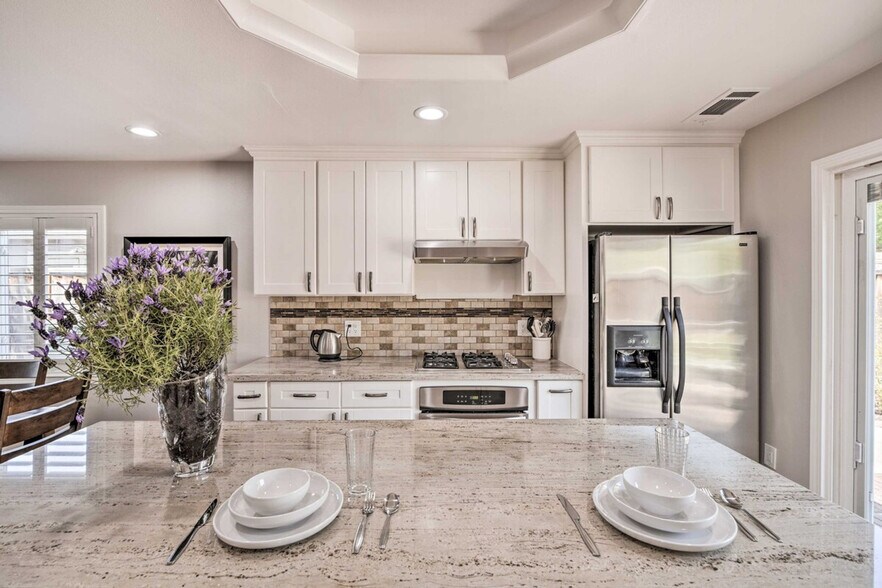 Building Photo - 3096 Dovela Way