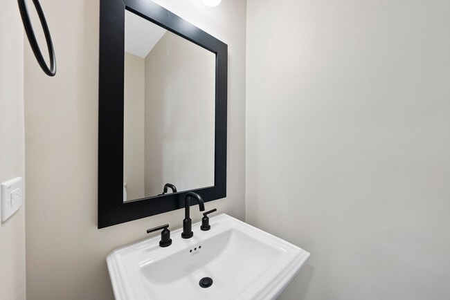Building Photo - 3018 White Rail Dr