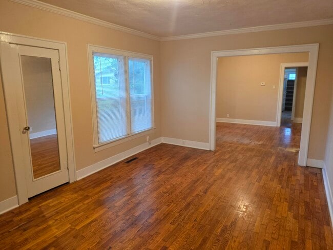 Building Photo - 614 S Fremont Ave