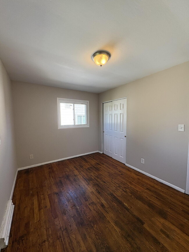 Building Photo - "Charming 3-Bed Home Retreat in Saint Loui...