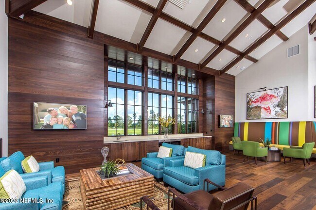 Building Photo - 348 Rosemont Dr