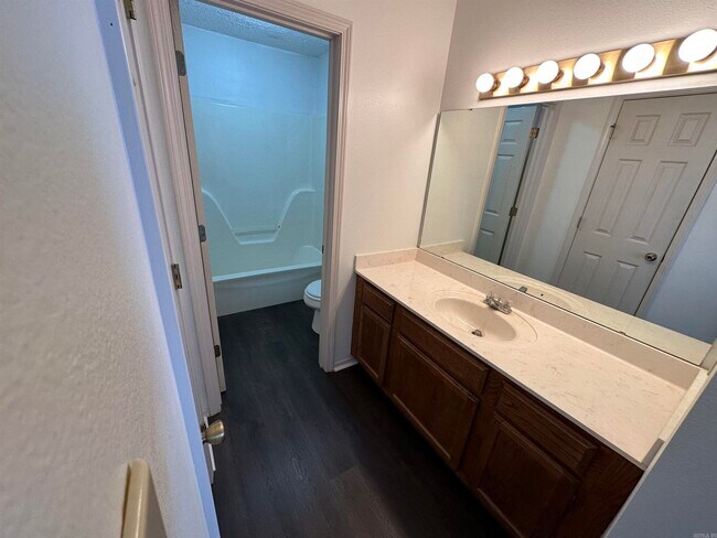 Building Photo - 1608 Waldron Cove