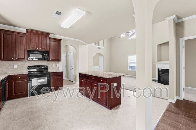 Building Photo - 456 Lory Ln