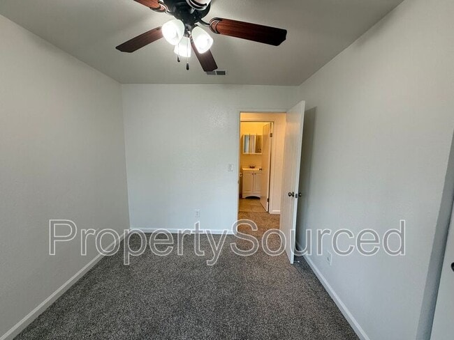 Building Photo - 426 J St