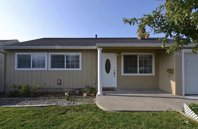 Building Photo - 273 Staples Ave