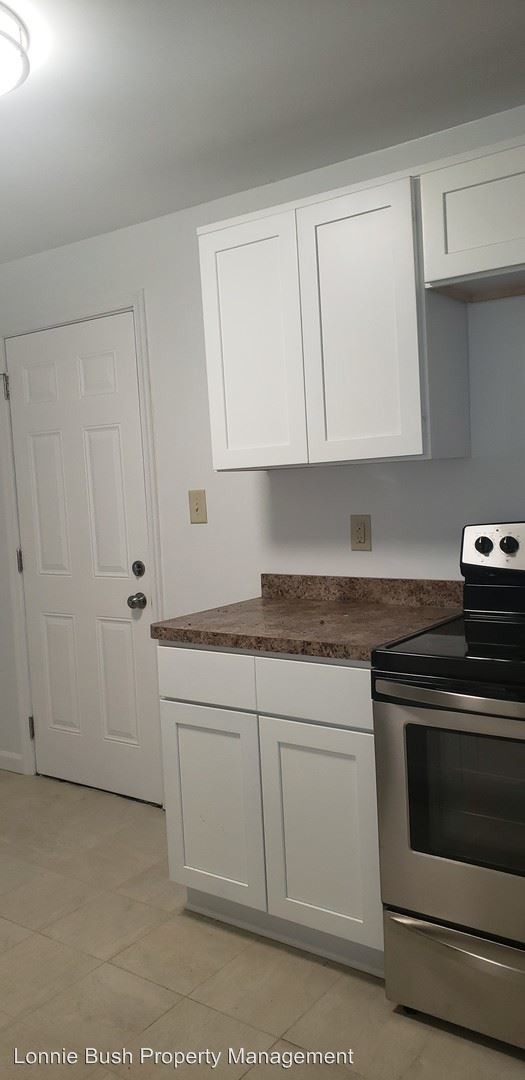 Building Photo - 3 br, 1 bath House - 6930 Riddick St