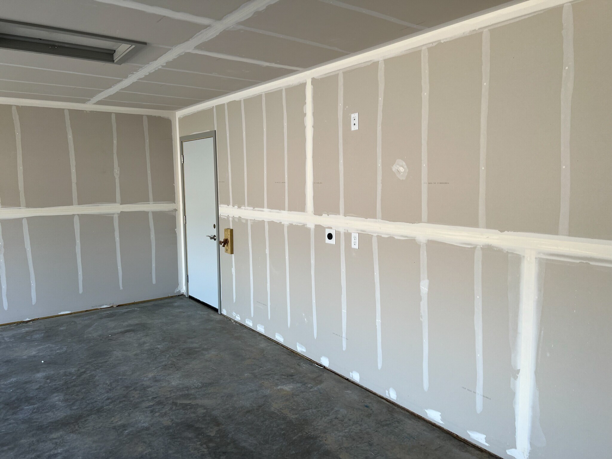 Building Photo - 1205 Salem Dr