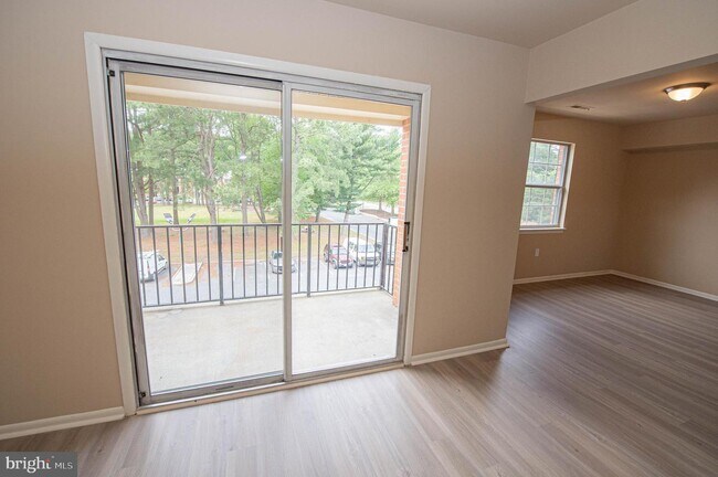 Building Photo - 810 College Ln