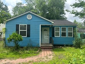 Building Photo - 803 Dixon St