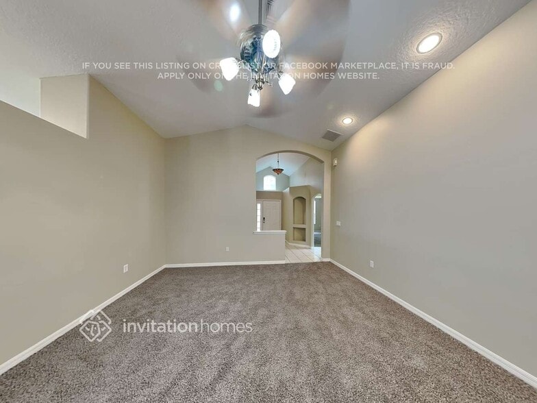 Building Photo - 33238 Irongate Dr
