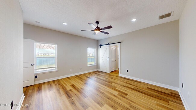 Building Photo - 257 Windermere Way
