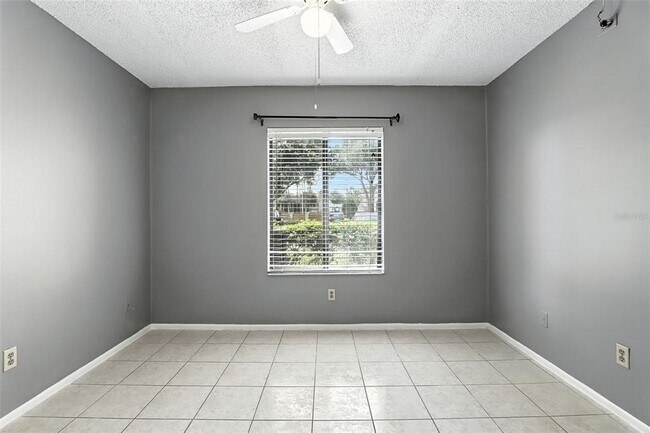 Building Photo - 8201 Sun Spring Cir
