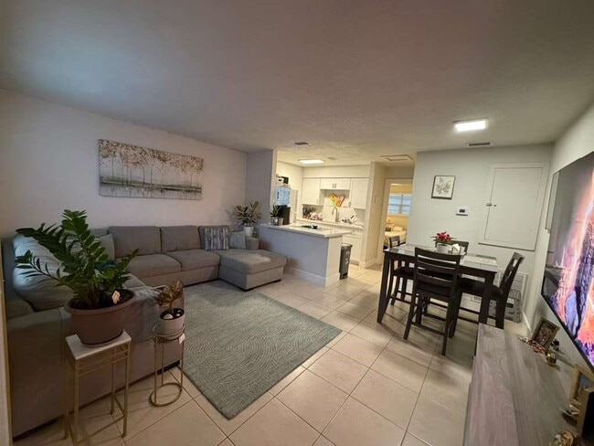 Building Photo - 1886 41st Ave