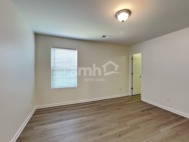 Building Photo - 5316 Silverbrook Dr