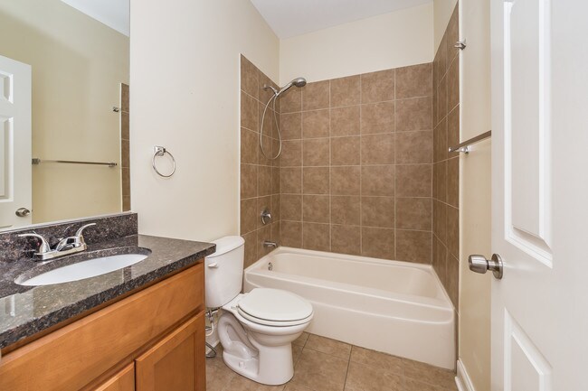 Building Photo - 1193 S Grove Ave