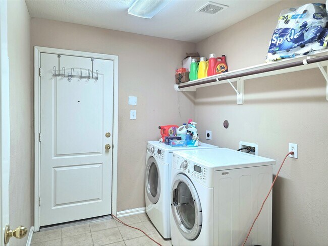 Building Photo - 15222 Heron Meadow Ln