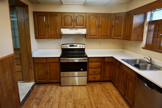 Building Photo - 317 E Langley Blvd