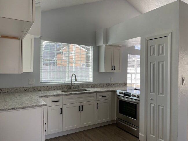 Building Photo - 3/2 Pool Home for Rent