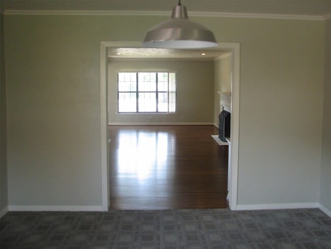 Building Photo - 10943 Desdemona Dr