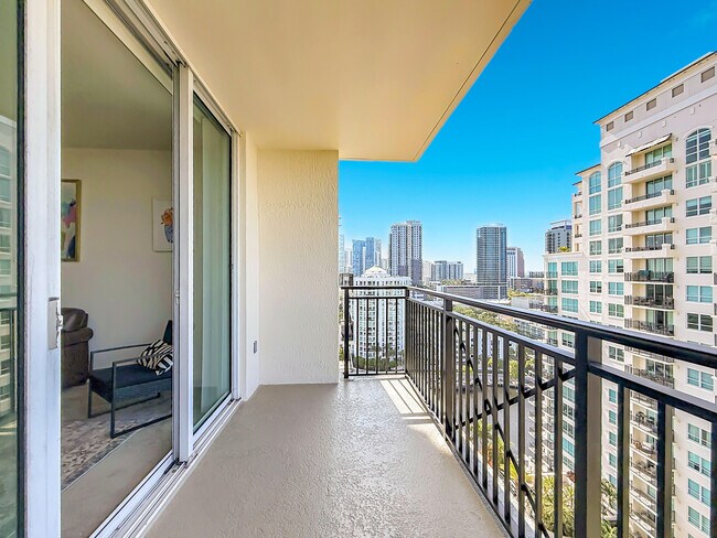 Building Photo - 610 W Las Olas Blvd