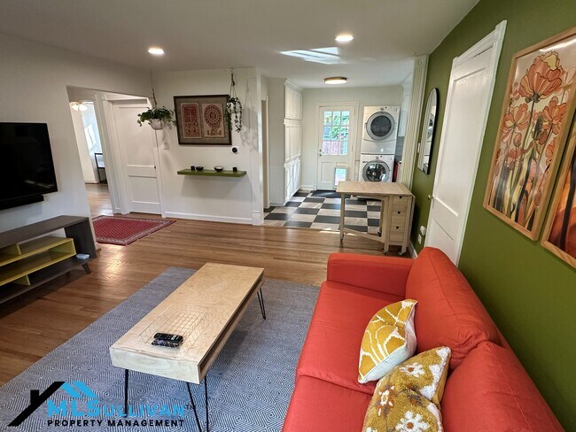 Building Photo - 1516 London Cir