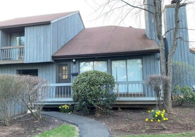 Building Photo - 247 Gemini Dr