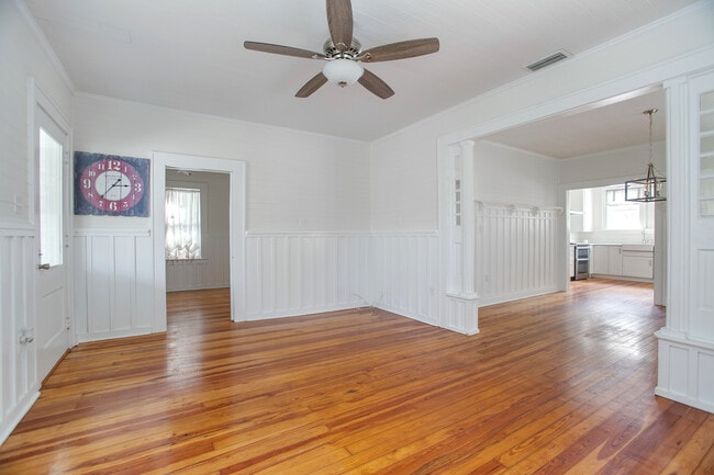 Building Photo - 1056 Stevens St