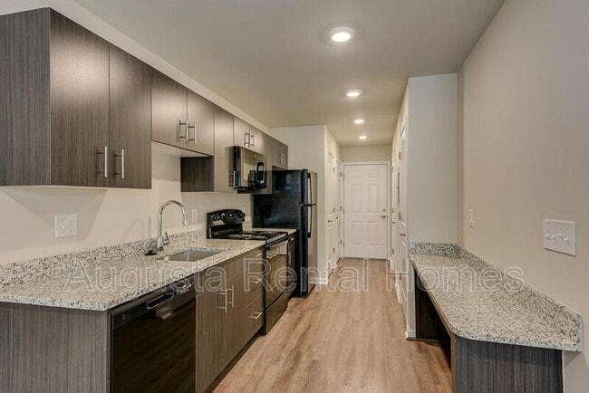 Building Photo - 2511 Otter Run