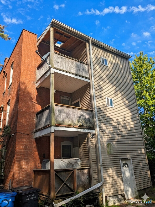 Building Photo - 190 Enfield St
