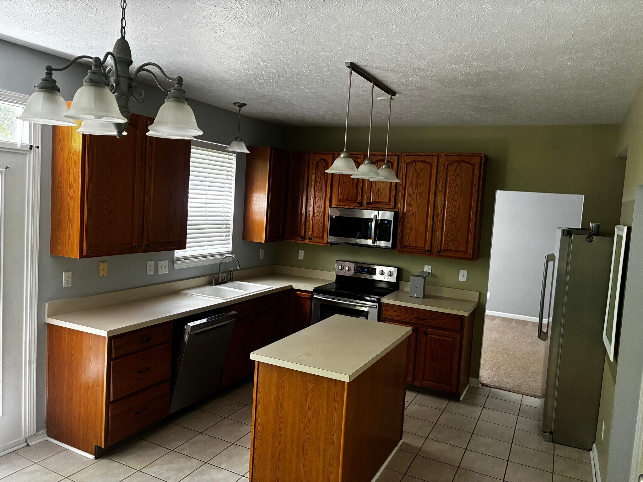 Building Photo - 12647 Gunnison Dr