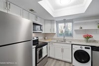 Building Photo - 6655 Bell Tower Ct