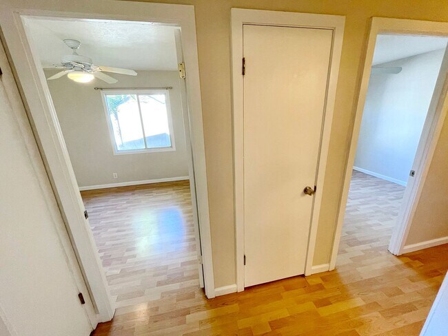 Building Photo - 3 Bed 1 Bath Unfurnished house in the Heart of Kihei - 1 year minimum available long term.