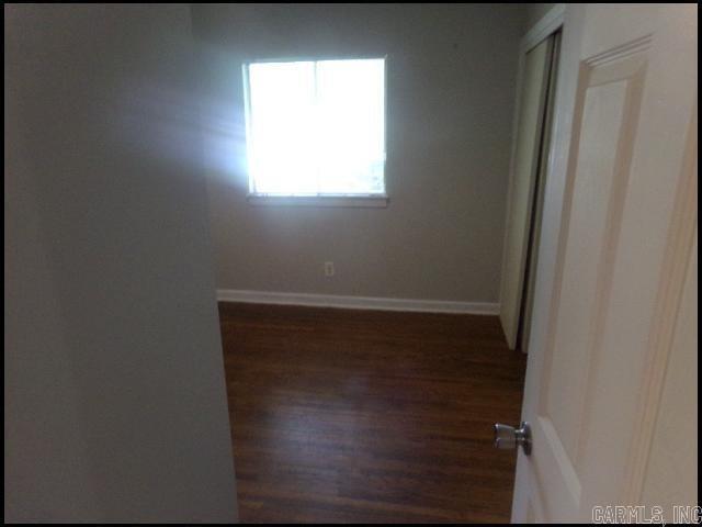 Building Photo - 6904 Dahlia Dr