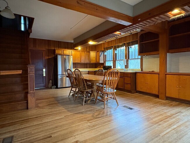 Building Photo - 173 Leesville Rd