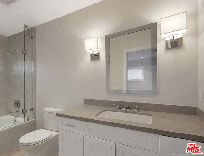 Building Photo - 955 9th St