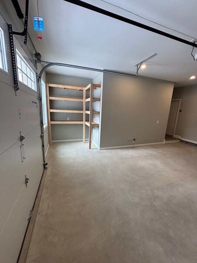 Building Photo - 4893 W Swamp Rd