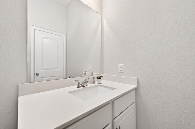 Building Photo - 17171 Crimson Crest Dr