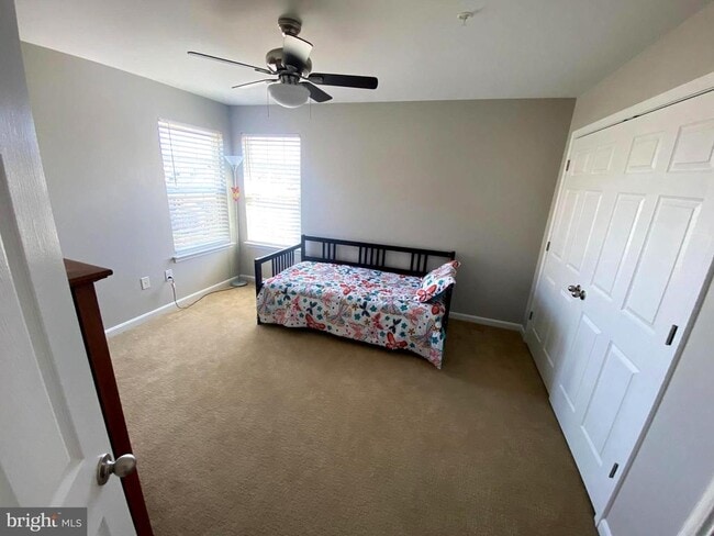 Building Photo - 2716 Lake Forest Dr