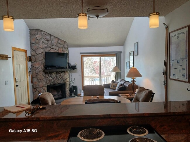 Building Photo - 203 E. Meadow Mile - 12-10