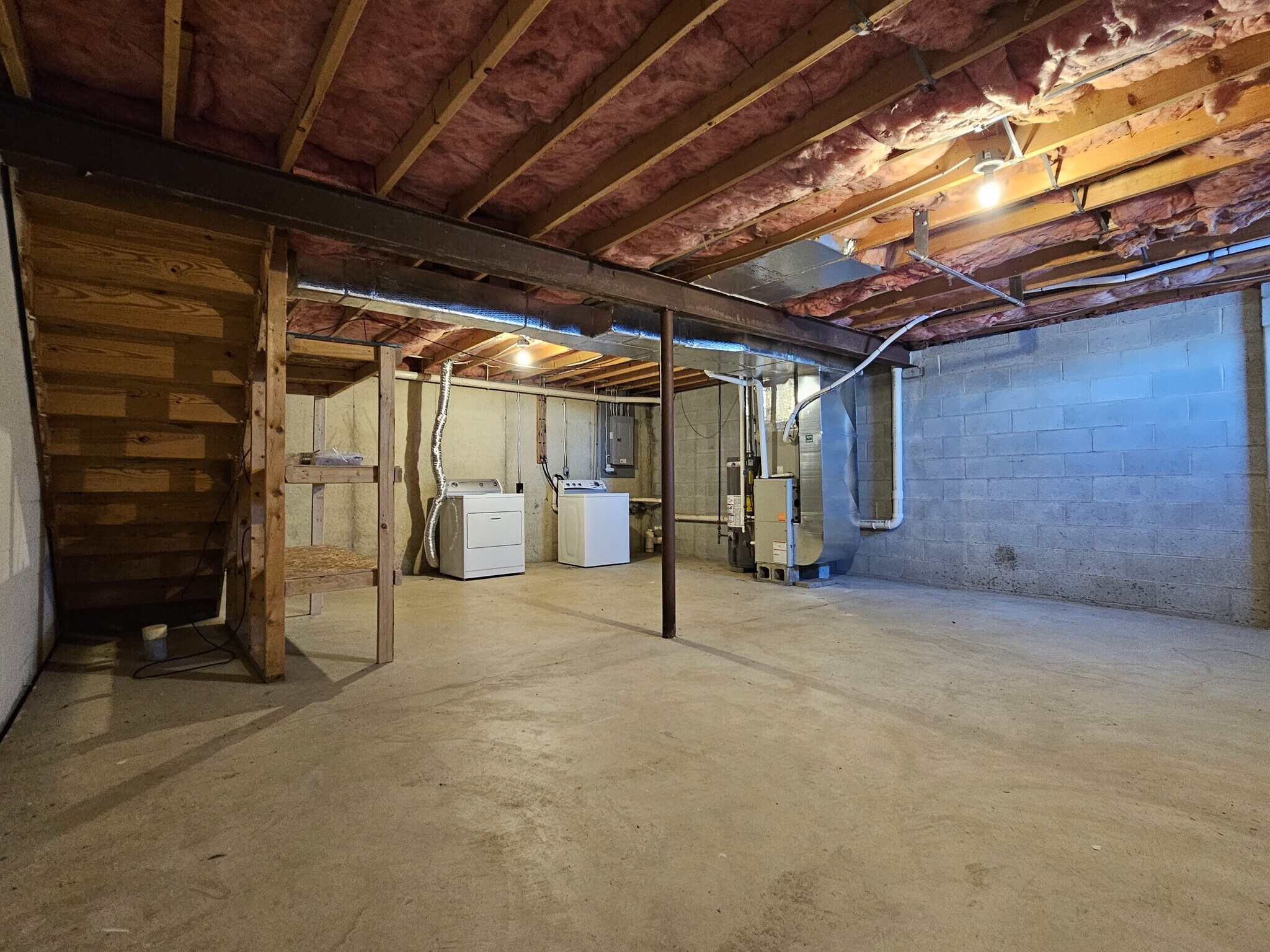 Building Photo - 27 Penny Ln