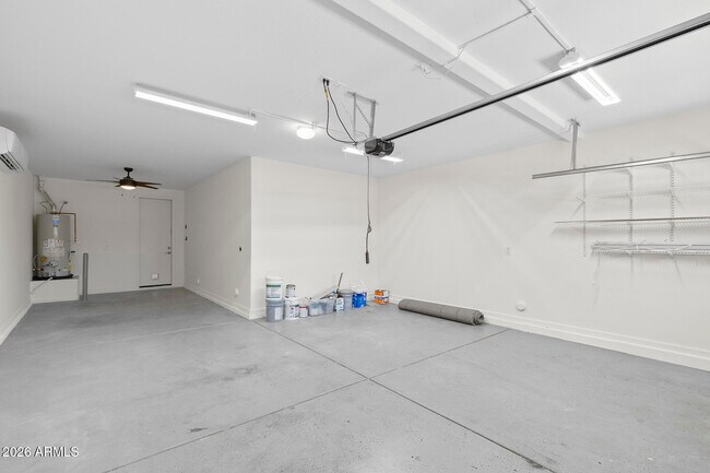 Building Photo - 130 N Bay Dr