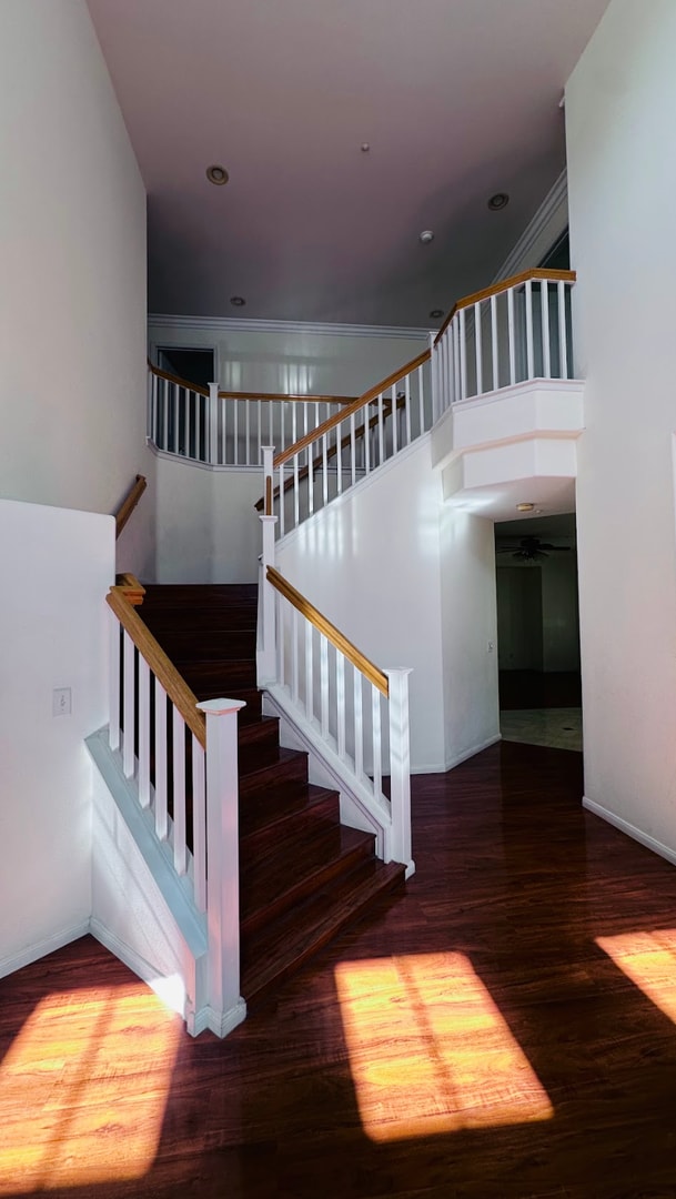 Building Photo - Spacious 4-Bedroom Home With 3-Car Garage ...