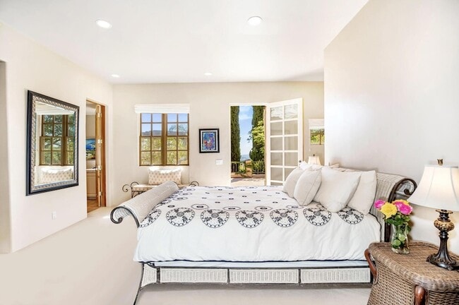 Building Photo - 3756 Foothill Rd