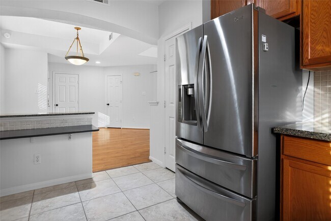 Building Photo - 15 S Avonlea Cir